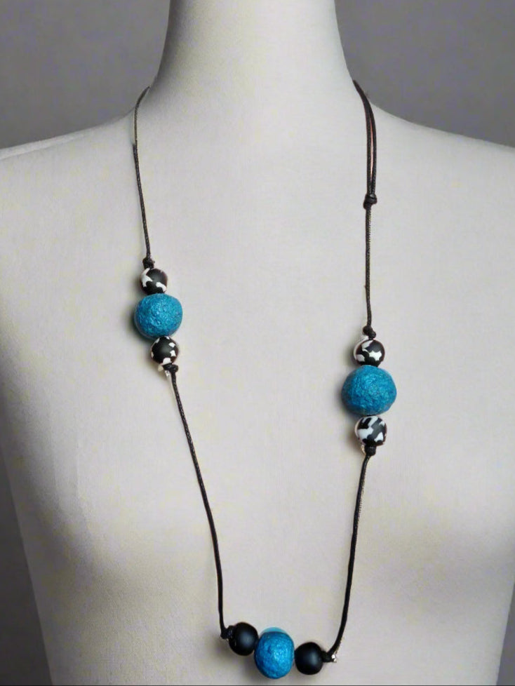 Eco-Chic Adjustable Necklace: Blue