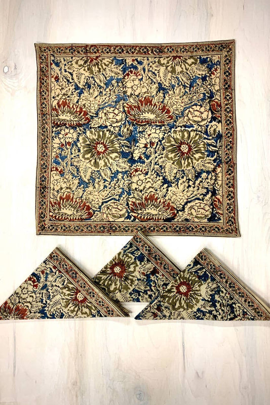 Juego de servilletas Kalamkari en rosa y azul marino