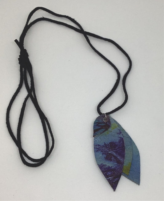 Leaves of blue Necklace